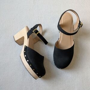 Ann Taylor Loft Clogs Sandals